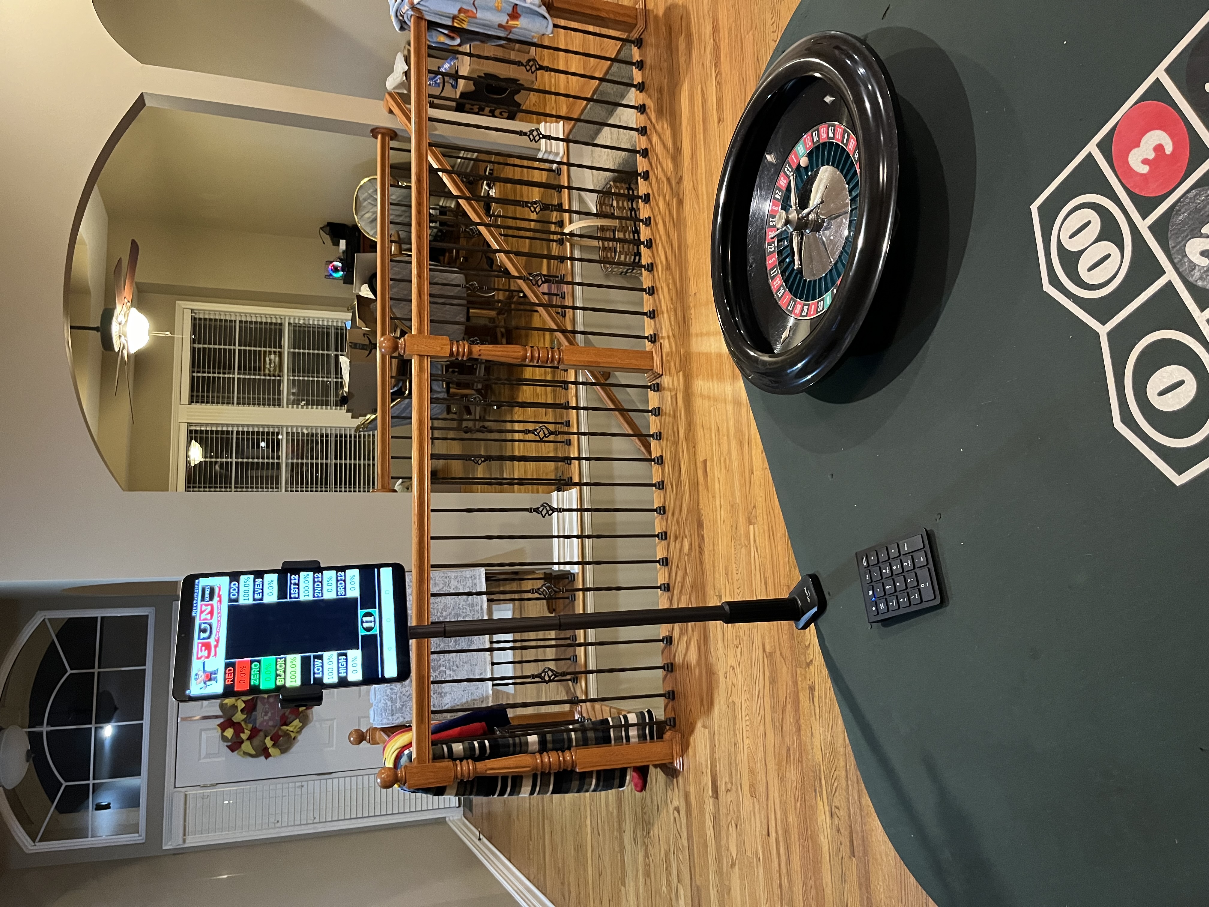 RouletteStatsPro display at a home roulette table